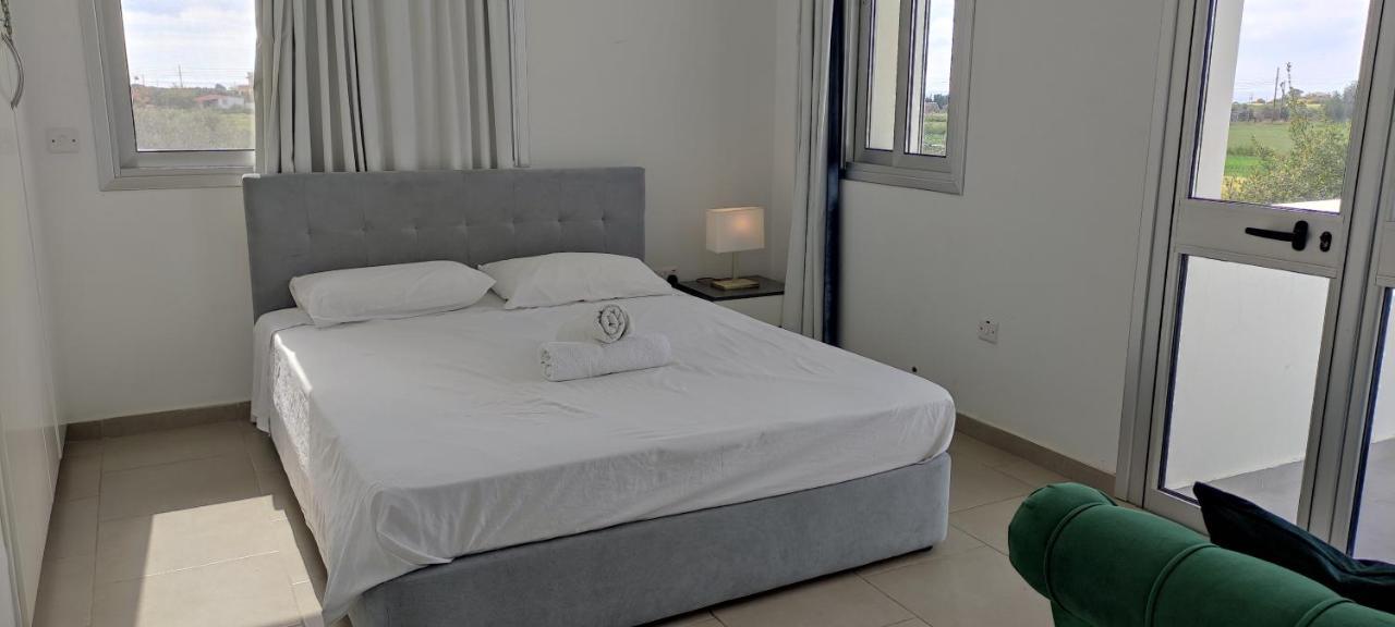 Kiti Village Villa, Cyprus, Salt-Water Pool, 6 Bedrooms, Larnaca Eksteriør bilde