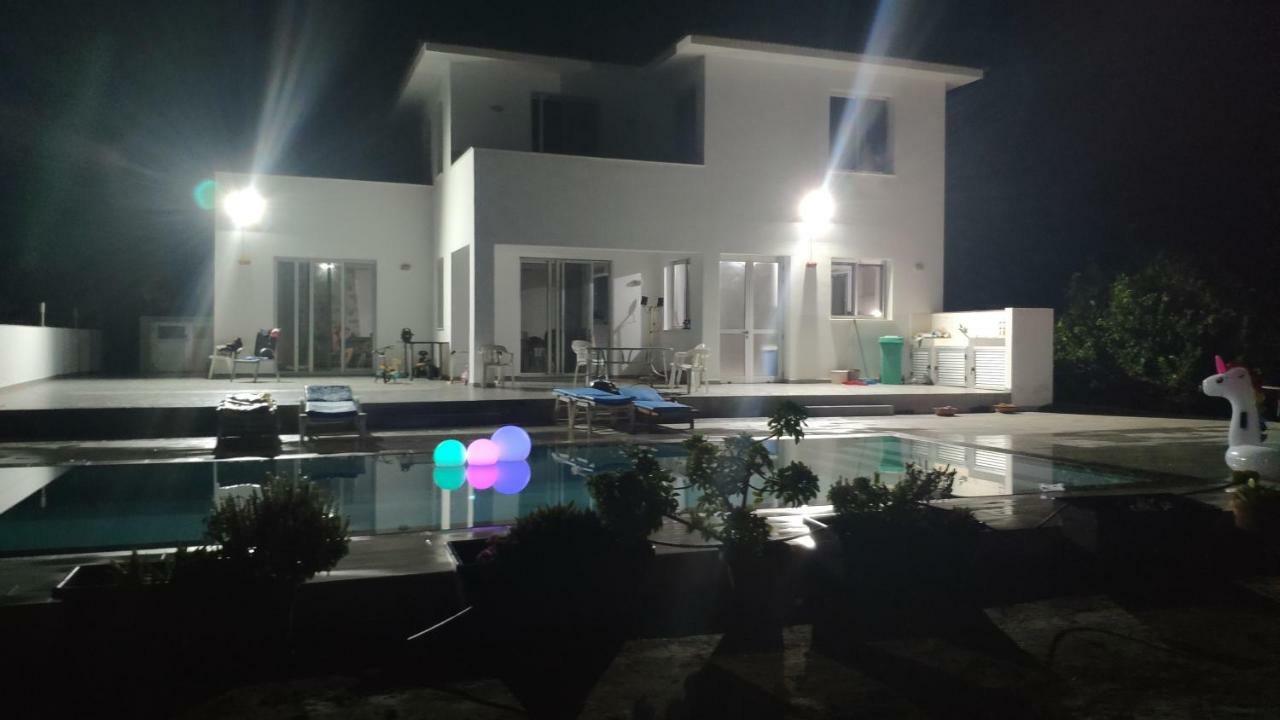 Kiti Village Villa, Cyprus, Salt-Water Pool, 6 Bedrooms, Larnaca Eksteriør bilde